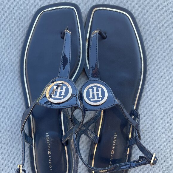Tommy Hilfiger Cushioned Black and Gold Insignia Sandals - Picture 1 of 2
